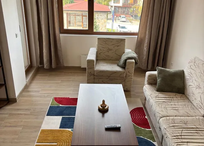 Snow Home2host Апартамент Банско